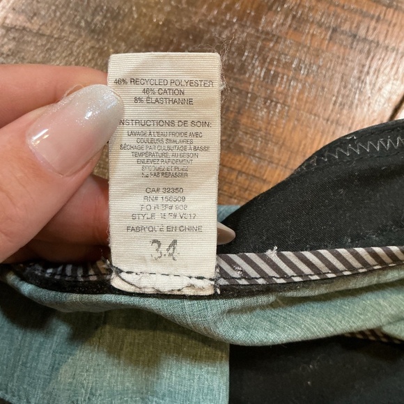 Vuori Cruise Boardshorts Green Heather Men’s Size 34 - Picture 12 of 12